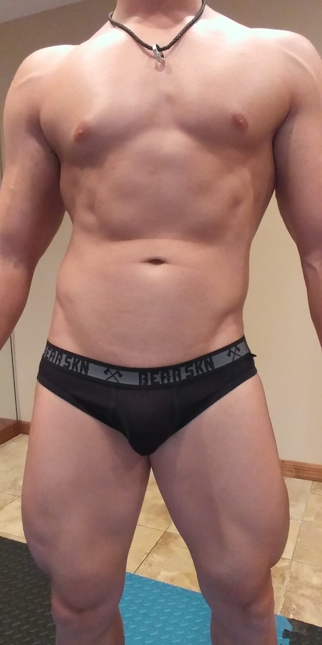 @theloganvaughn reviews some @bearskn briefs
